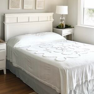 Vintage 50’s / 60's Floral Scroll Chenille Bedspread